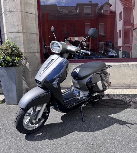 Motorroller bei Kallenbach